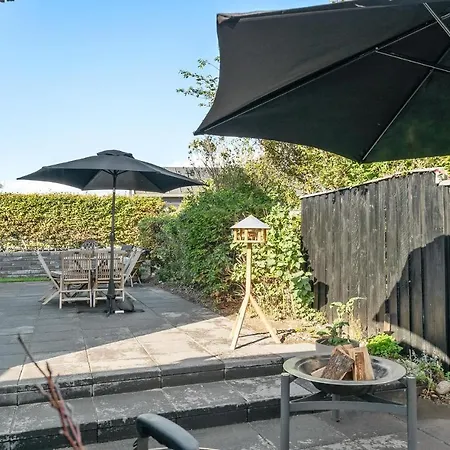 2 Bedroom Lovely In *